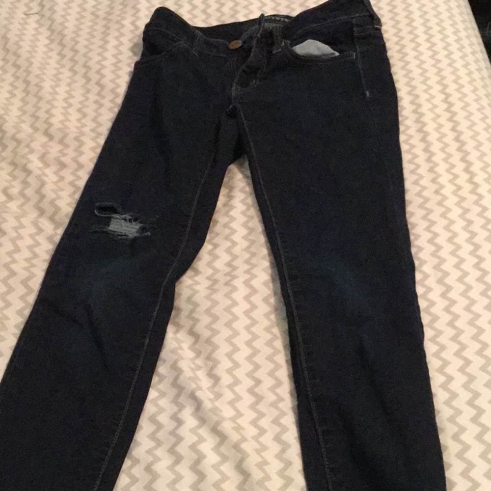 Dark distressed jeans Capri